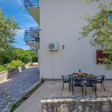 Apartment Fuer 5 Personen Ca 53 Qm In Labin, Istrien Bucht Von Rasa